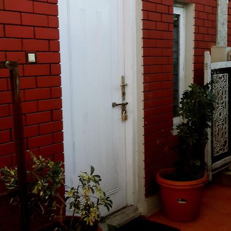 The Red House Bed & Breakfast Ооти Екстериор снимка