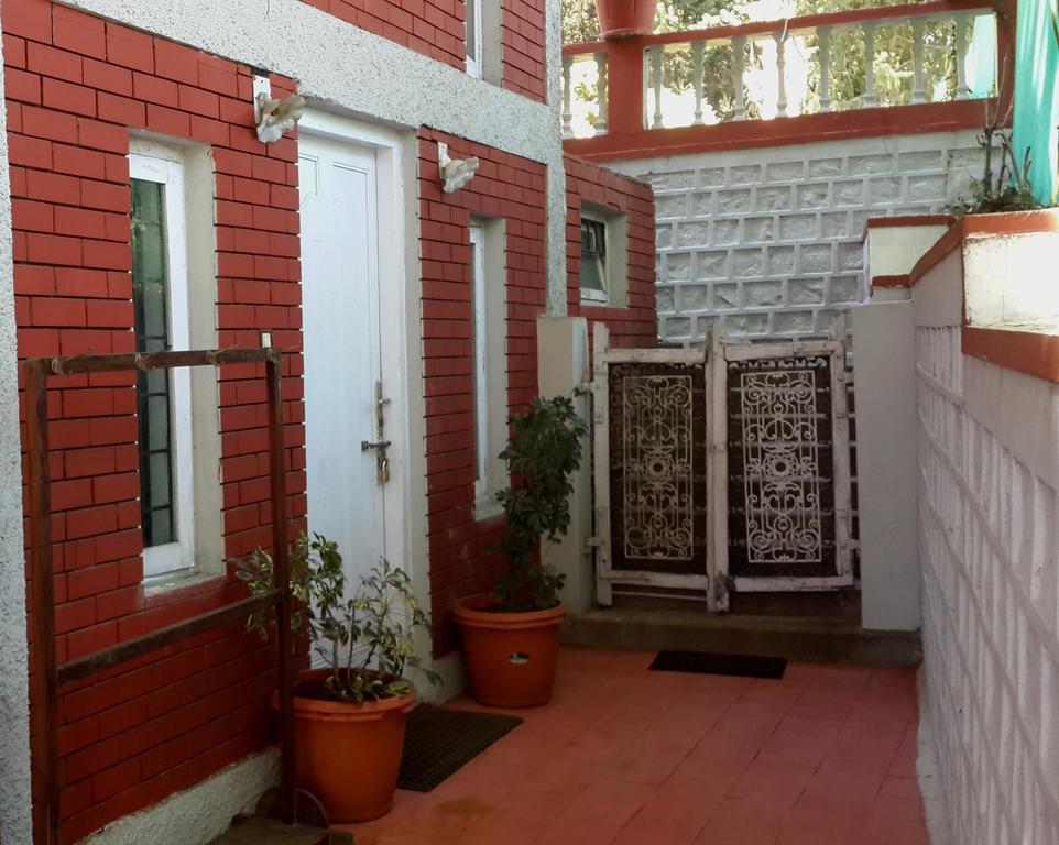 The Red House Bed & Breakfast Ооти Стая снимка