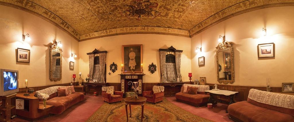 The Red House Bed & Breakfast Ооти Екстериор снимка