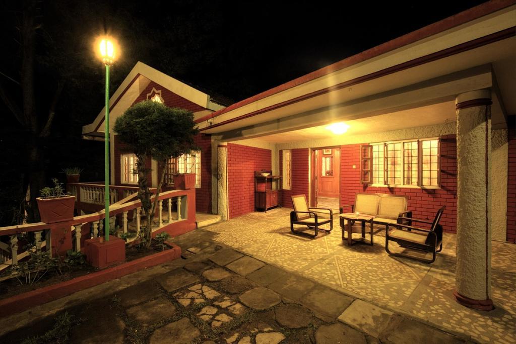 The Red House Bed & Breakfast Ооти Екстериор снимка
