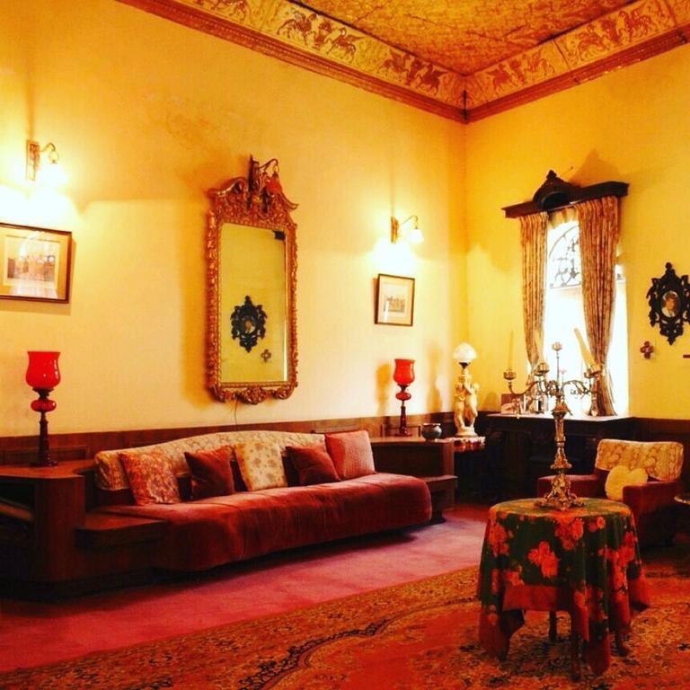 The Red House Bed & Breakfast Ооти Екстериор снимка